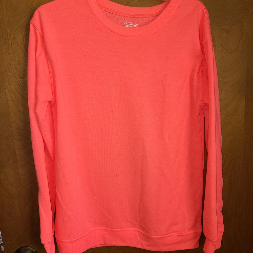 🦩3/$30 City Streets Neon Pink Sweatshirt